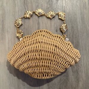 Shell Shaped Natural Woven Wicker Bag with Gold Shell Chain